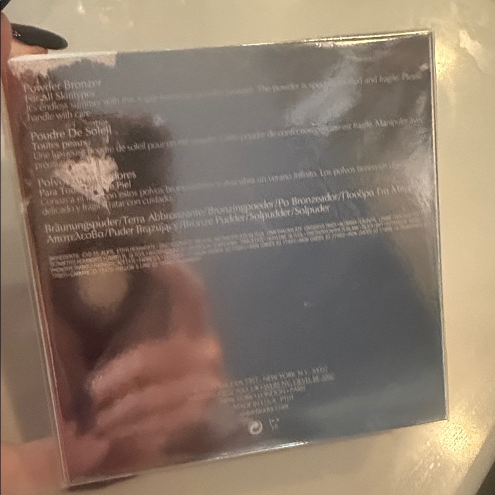 Estée Lauder bronze goddess bronzer 02 Medium - Picture 2 of 3